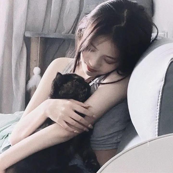 我的邻居不是人